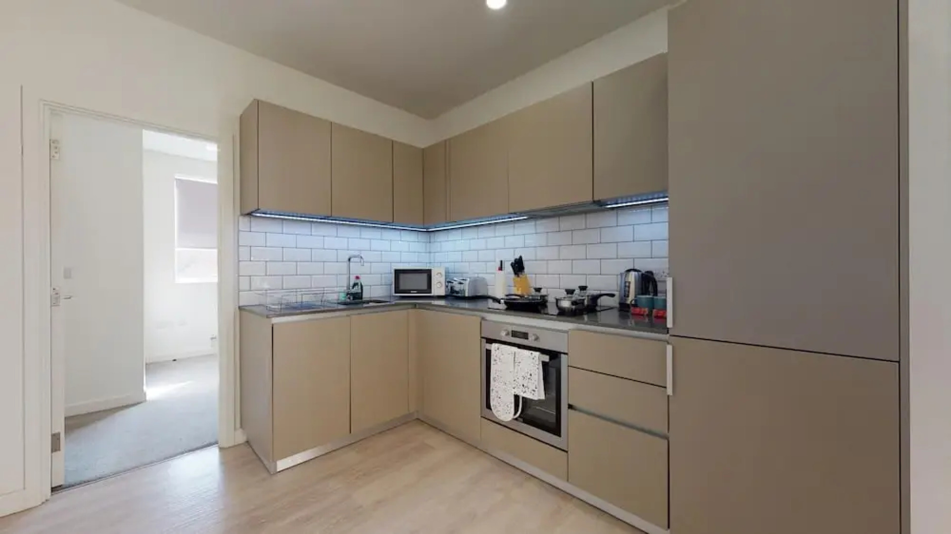 Luxury 1-bed Town Centre South Stevenage