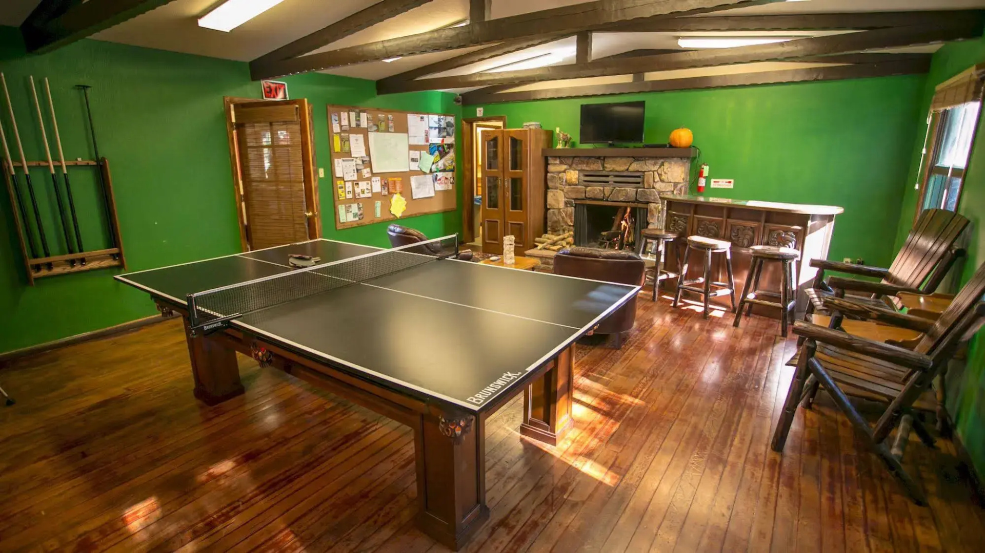 ITH Big Bear Lake Mountain Hostel & Lodge