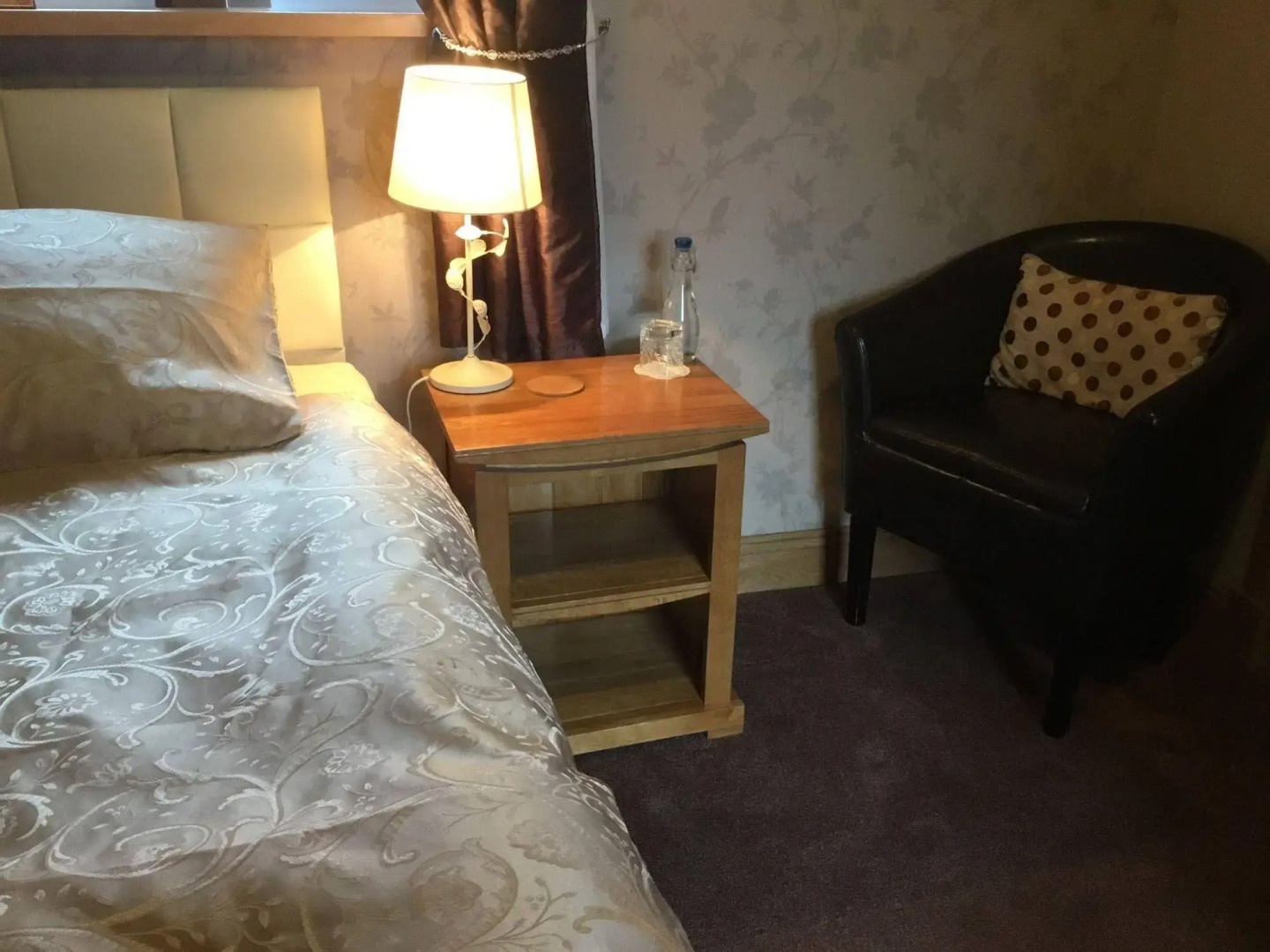 Lakeview Guest House