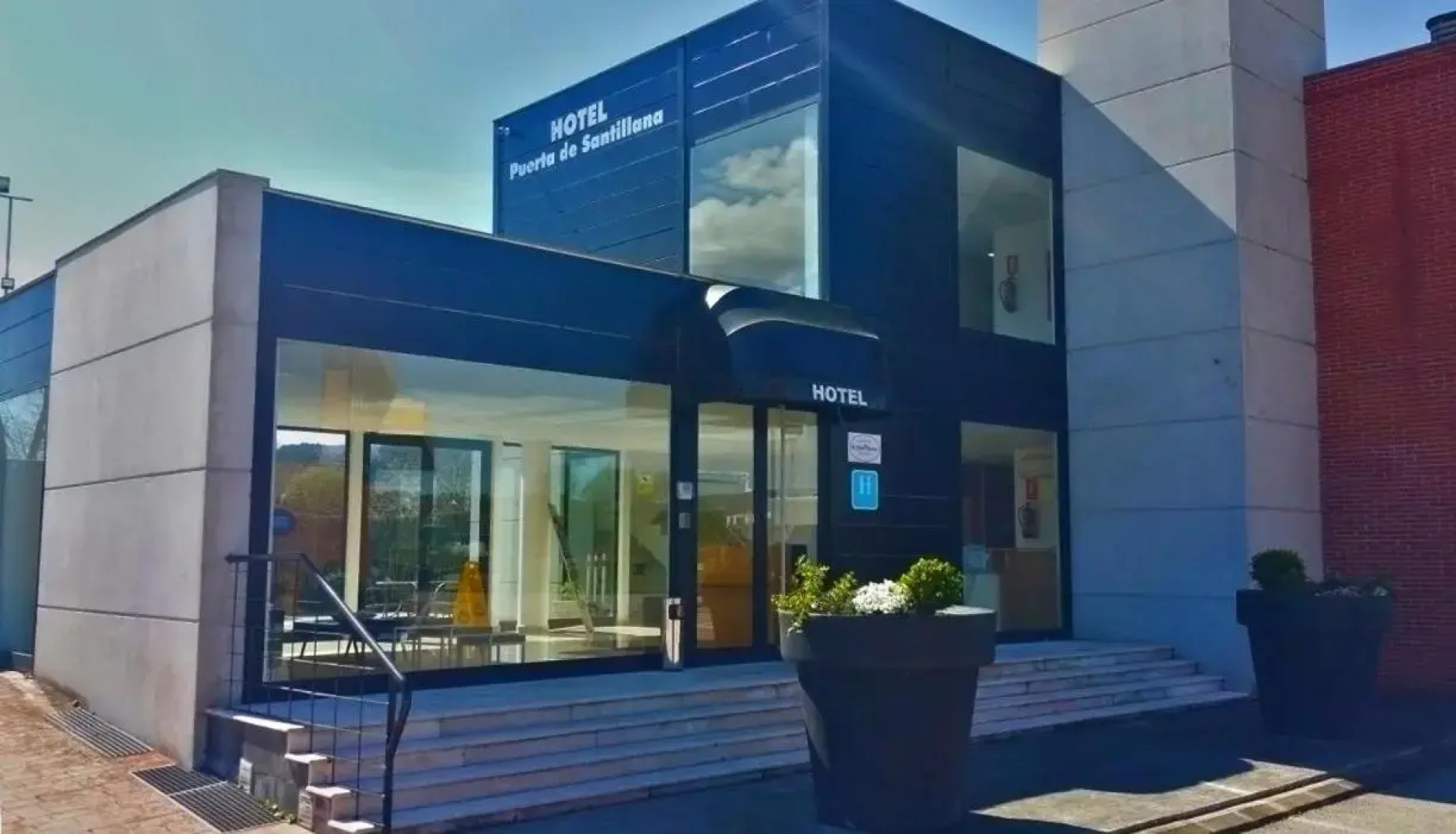 Hotel Puerta De Santillana