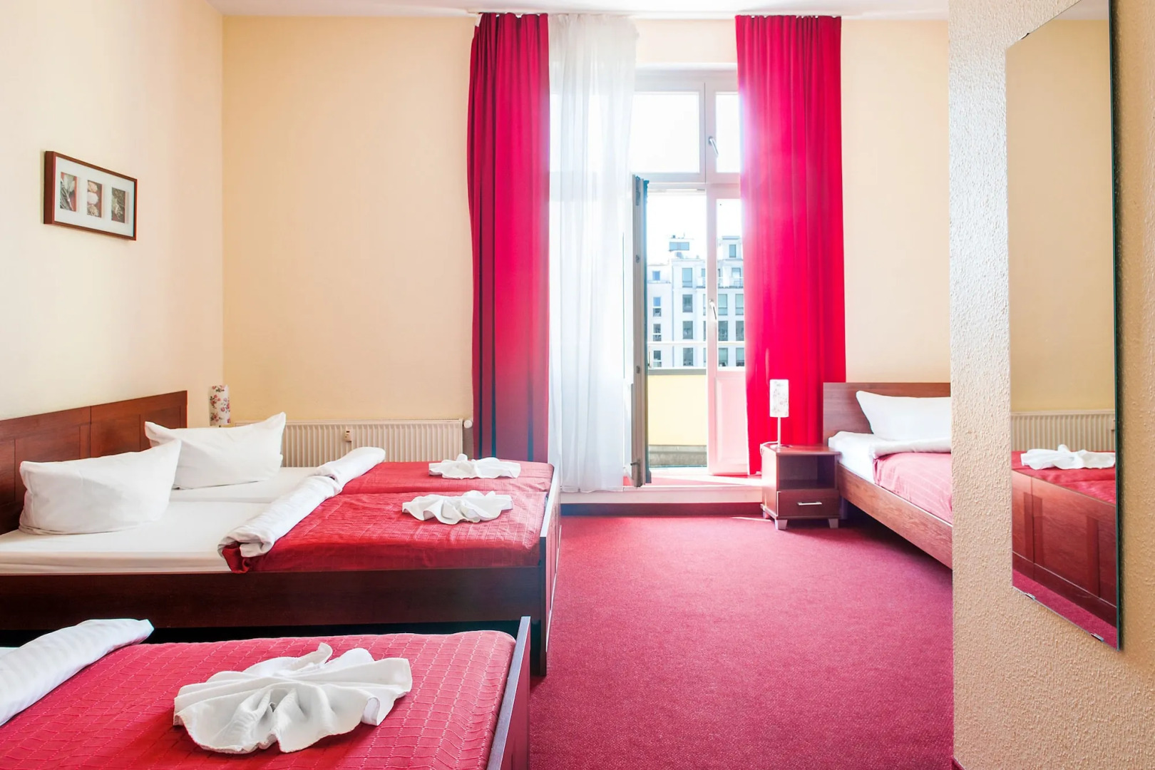 Mikon Eastgate Hotel