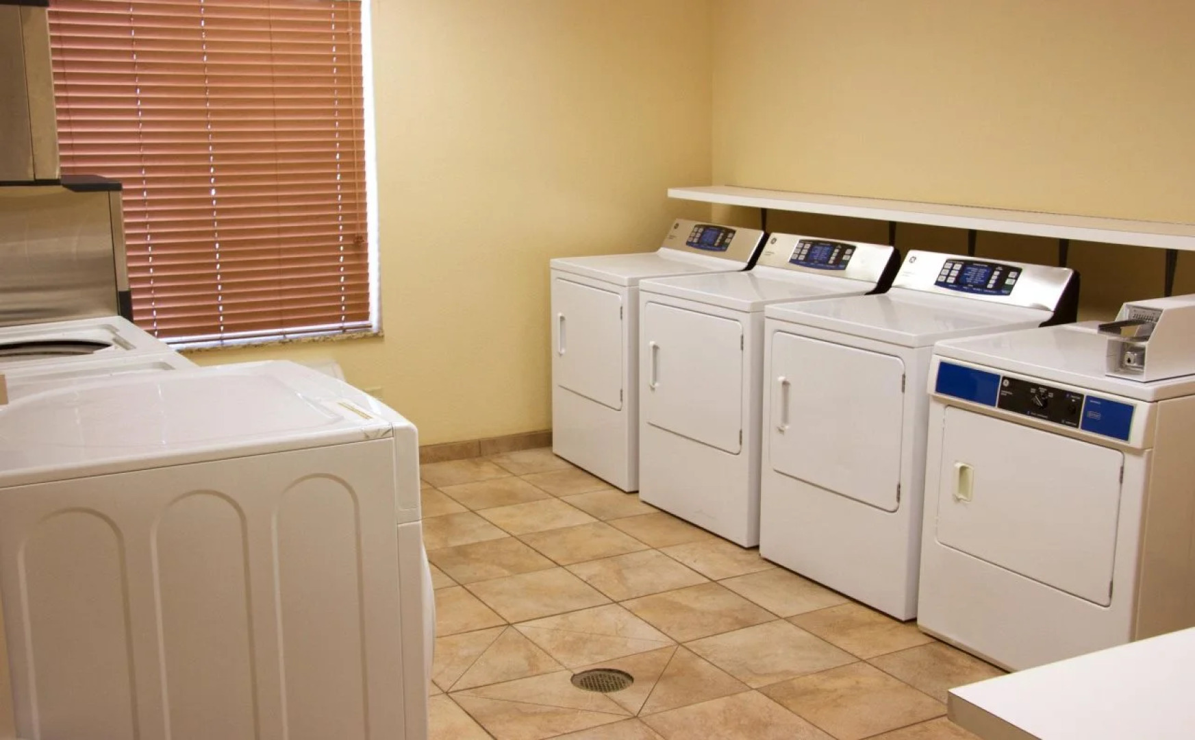 Candlewood Suites Champaign-Urbana University Area by IHG