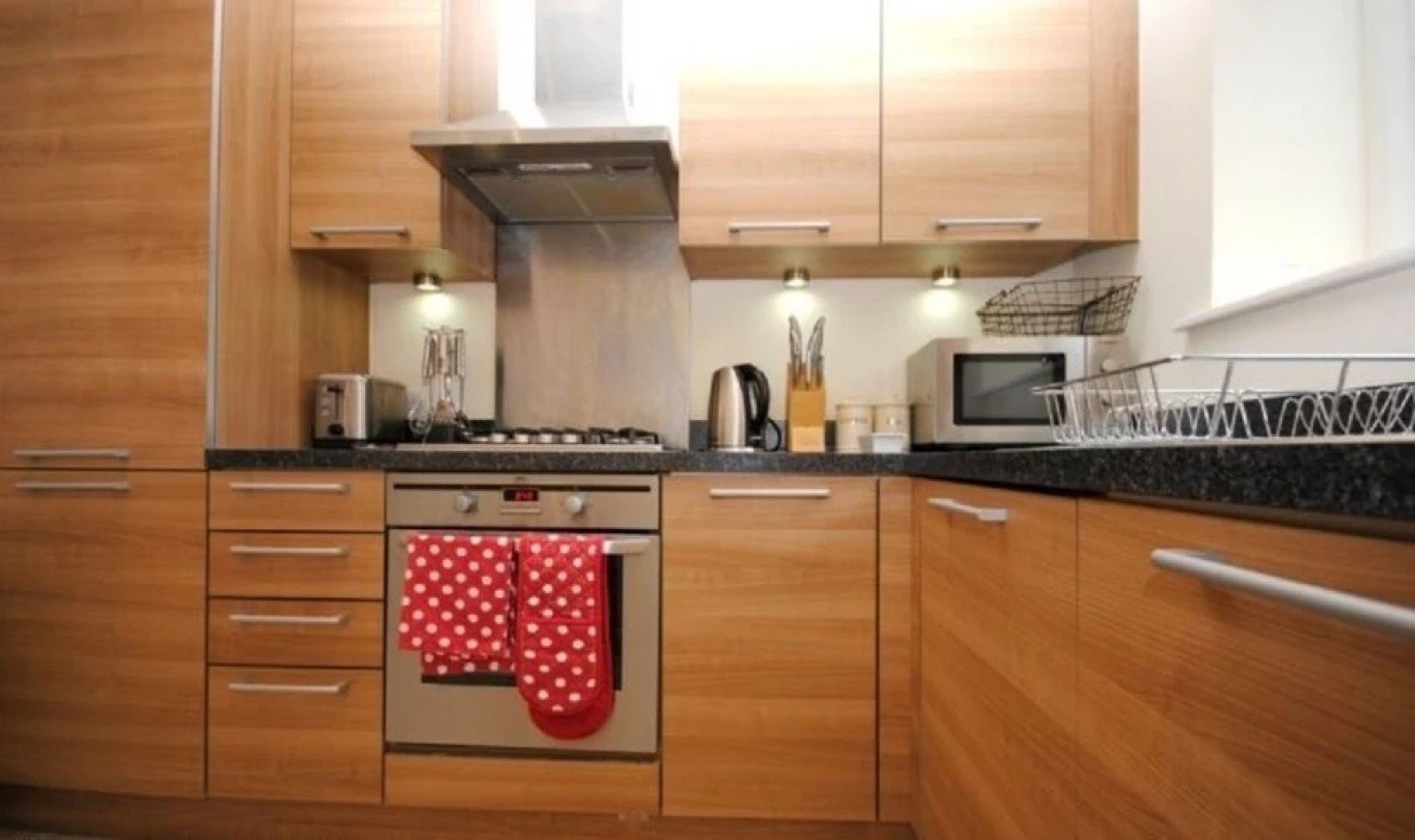 11 Angel Yard, Midhurst