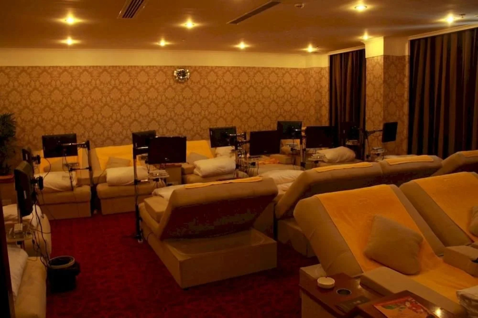 Oriental Luoma Hotel