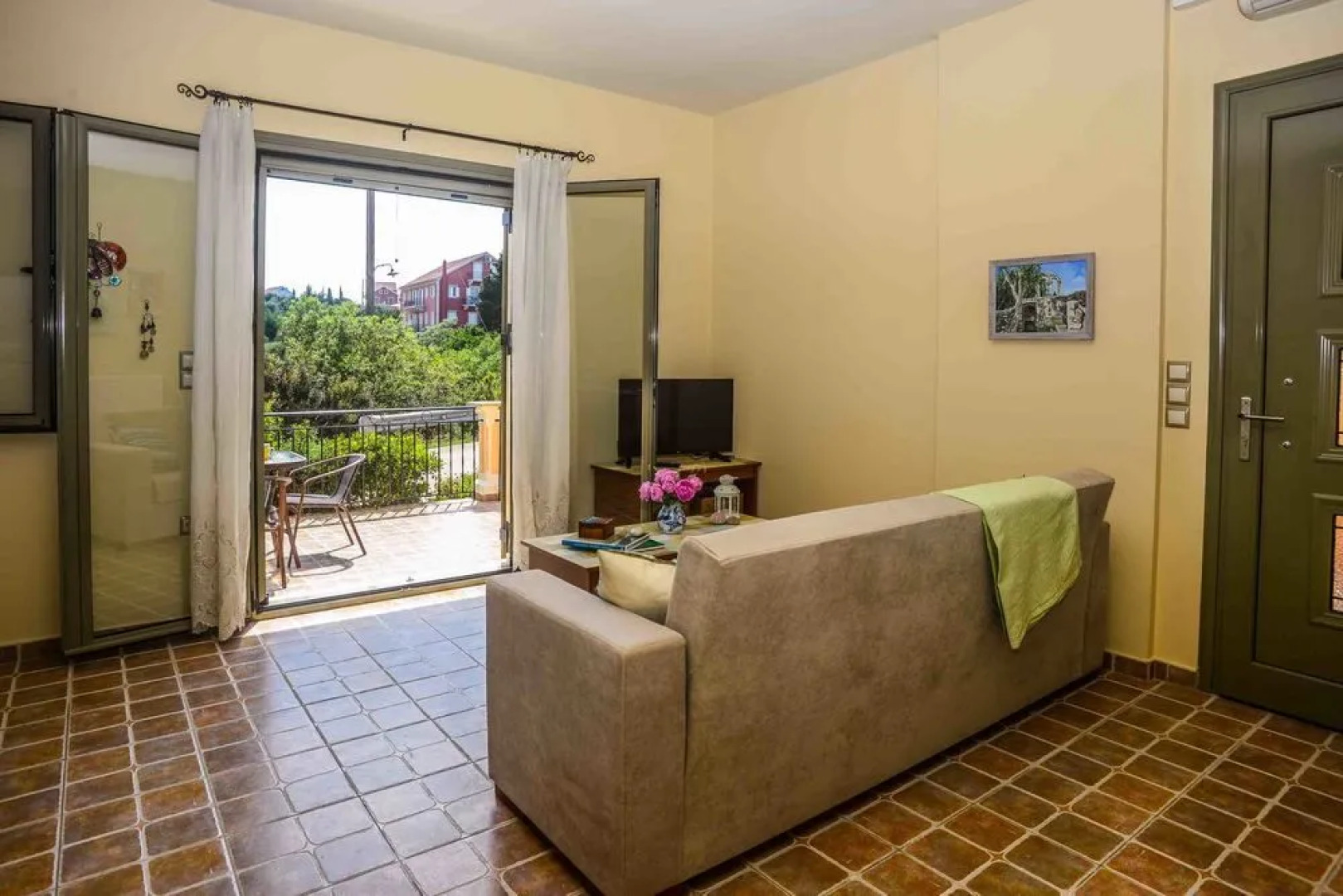 Maniata Holiday Apartments