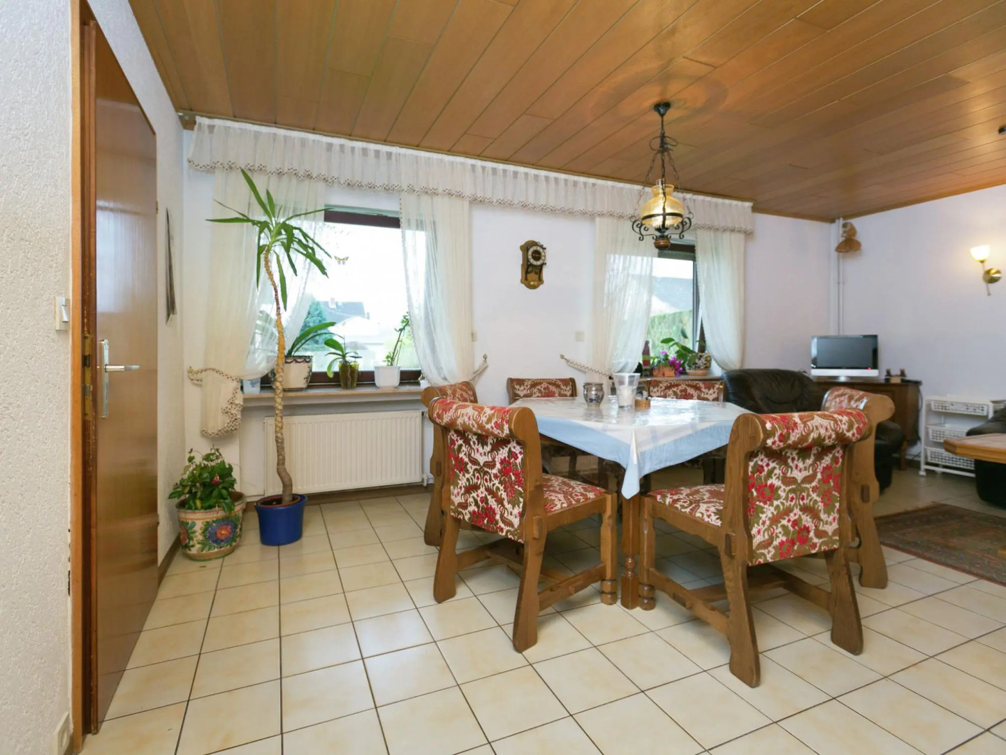 Apartment in Winnen Near Forest