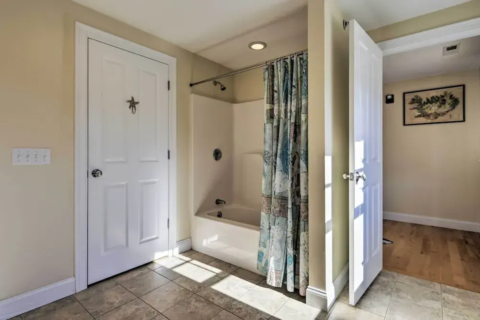 1 Mi to Town & Oyster Pond Beach: Chatham Retreat