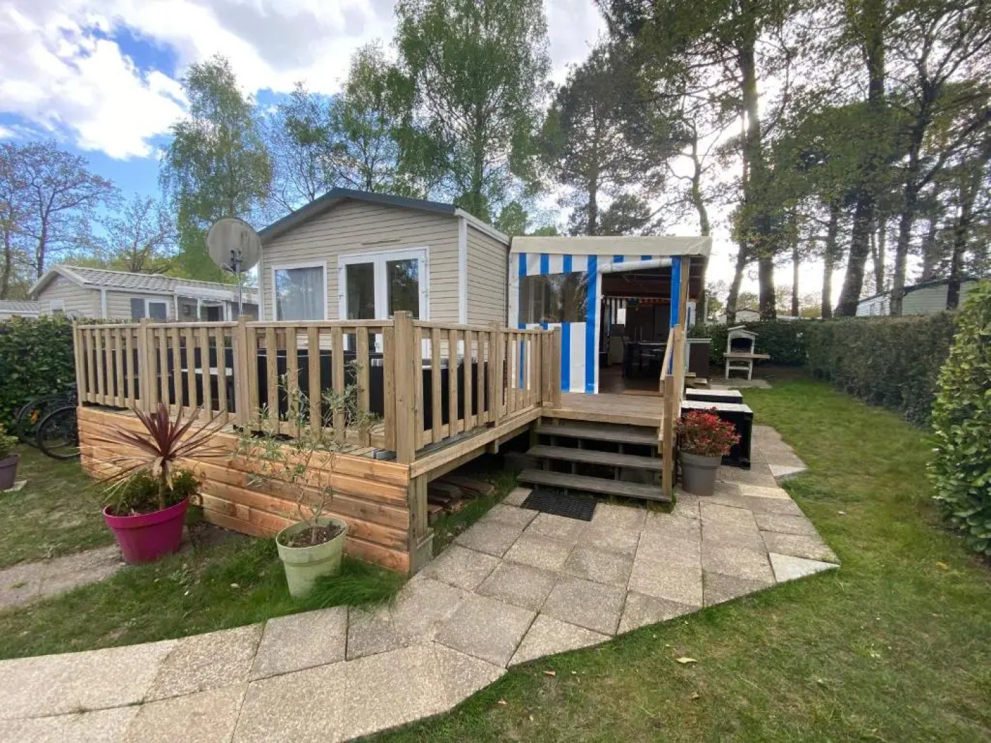 KERLANN 4 ETOILES MOBIL HOME SUP 3CHS 1SDB Pont aven Finistère