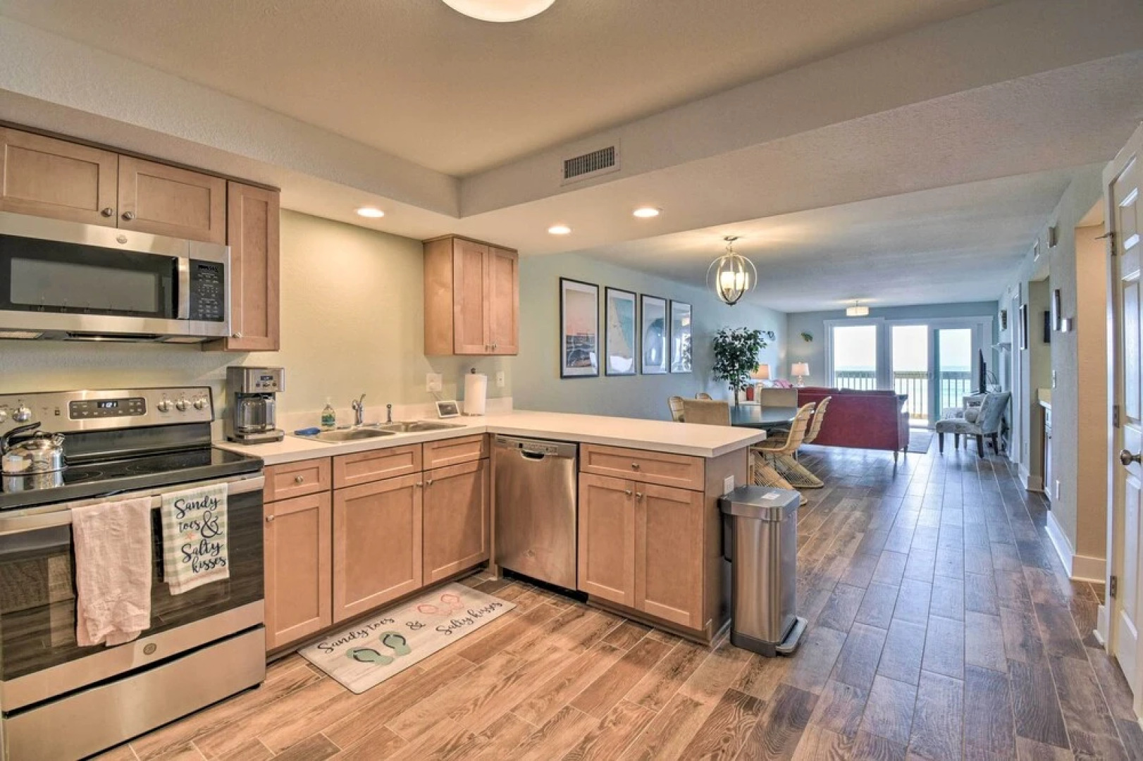 Beachfront Nags Head Condo w/ Private Balcony!