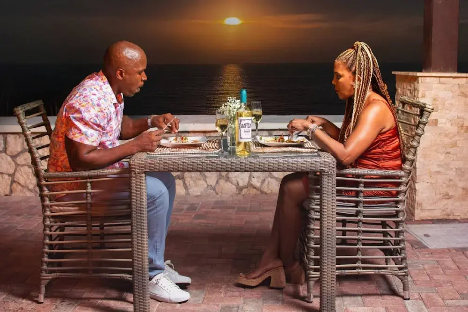 Luxury Oceanfront Villa in Tower Isle