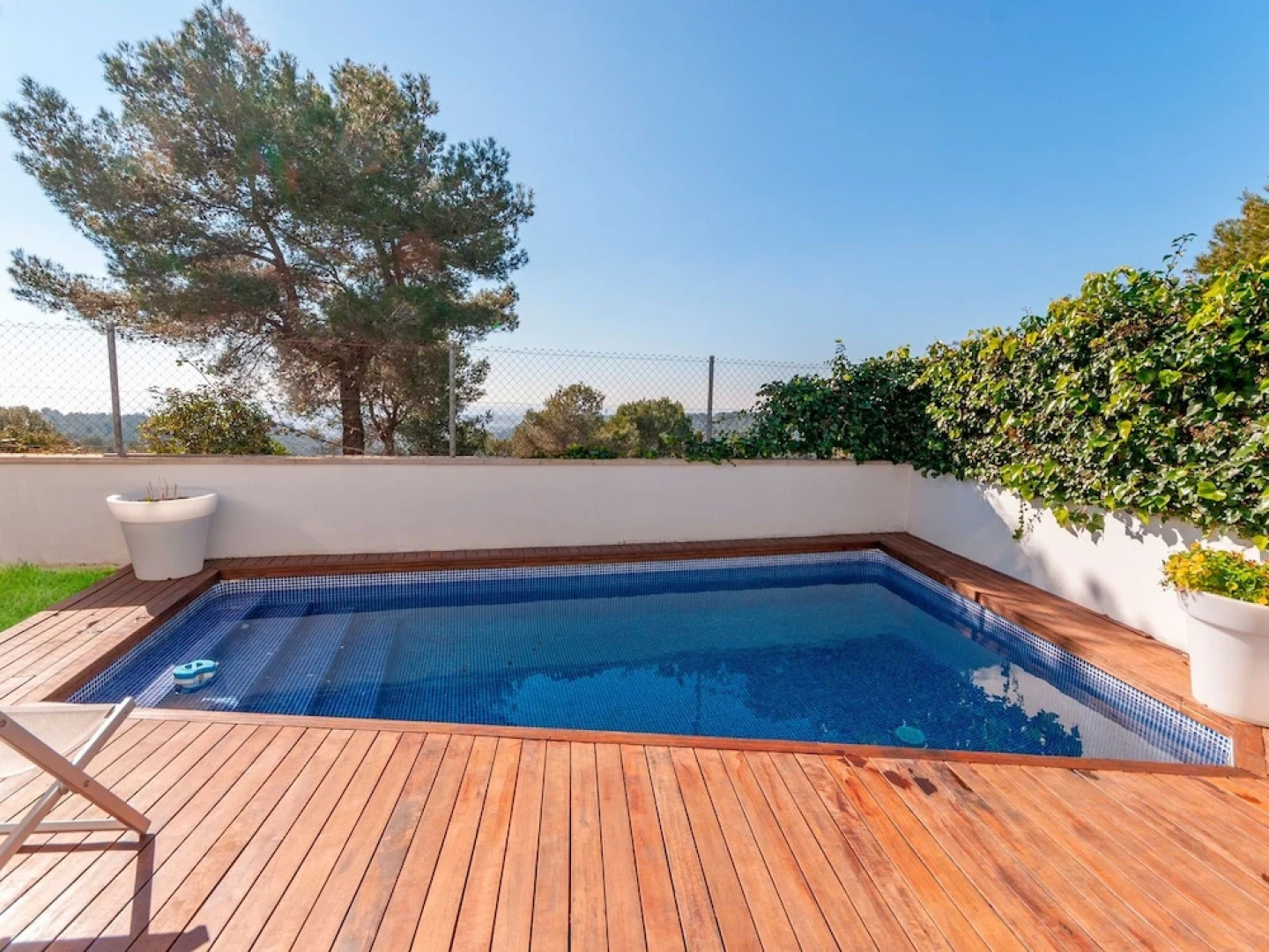 Delightful Villa in Canyelles wth Swimming Pool