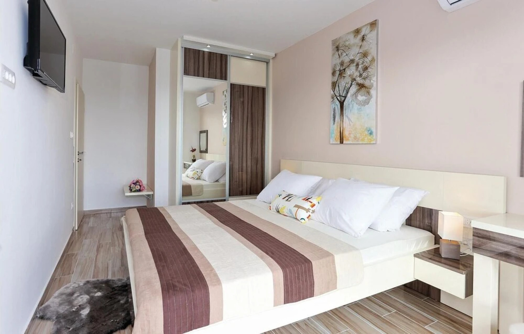 Stunning Home in Kucine With Wifi and 4 Bedrooms