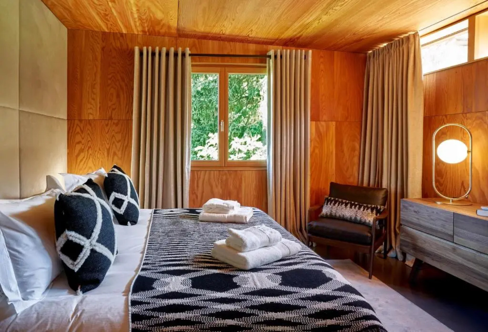 Villa de luxe pieds dans l'eau Otoctone Thonon CASA26