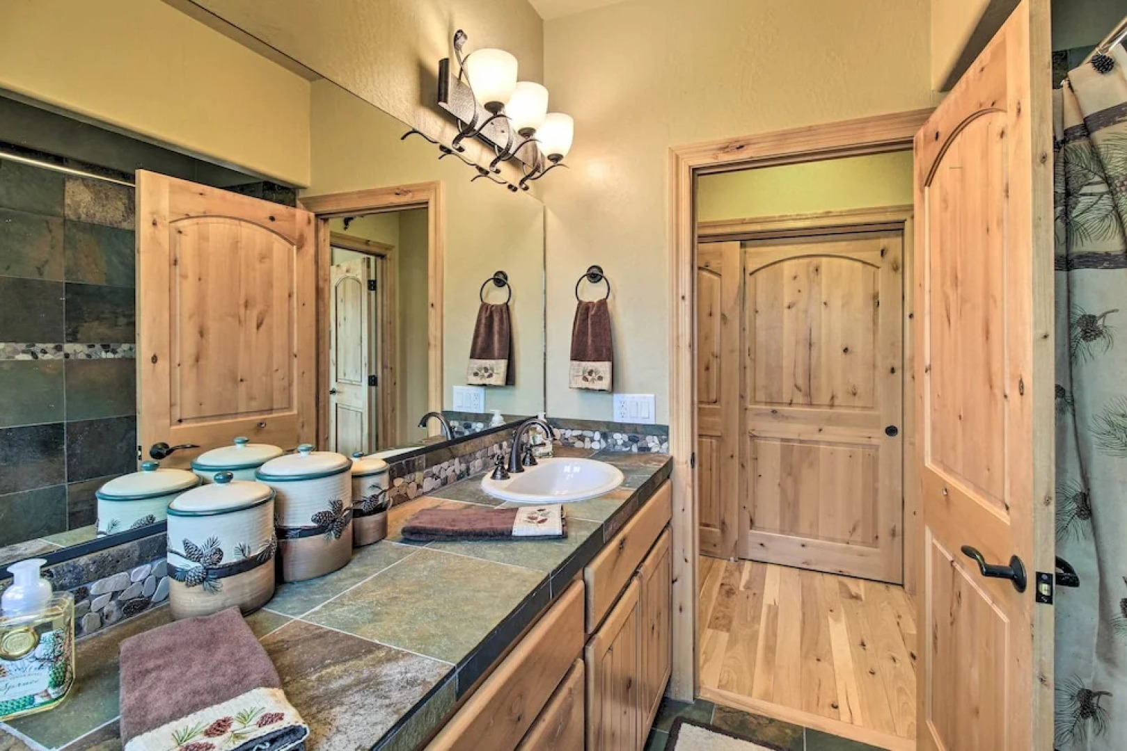 Torreon 'crow's Nest' Mountain Home w/ Views!