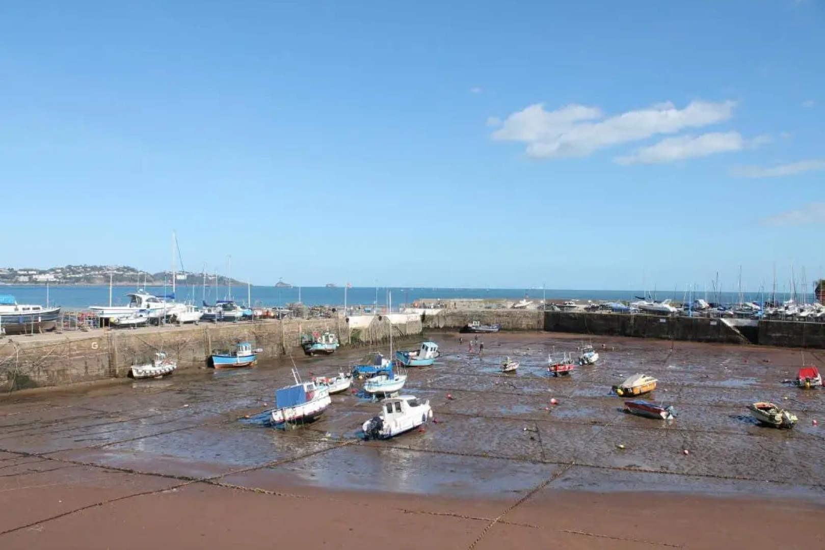 Number 6 Braeside Mews