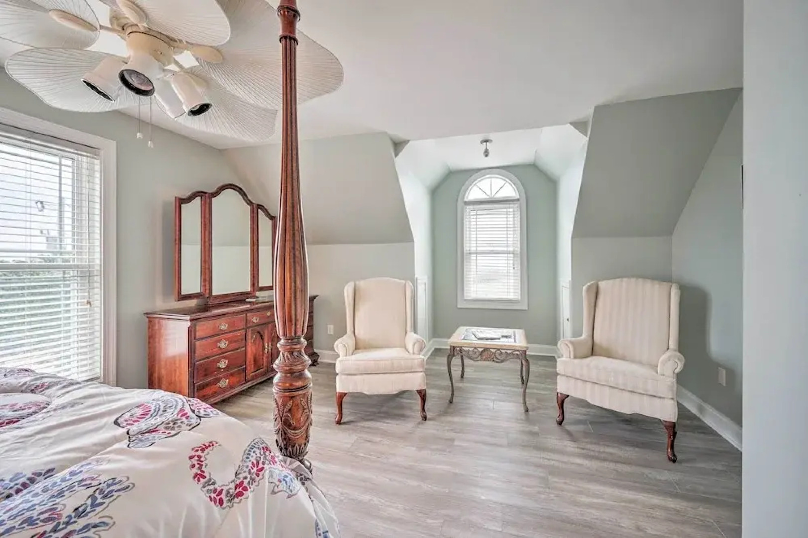 Updated Family Getaway: Walk to Sea Haven Beach!