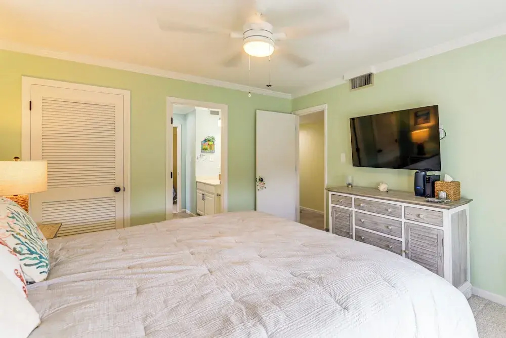 Marina Views, Walk to Beach: Atlantic Beach Condo!