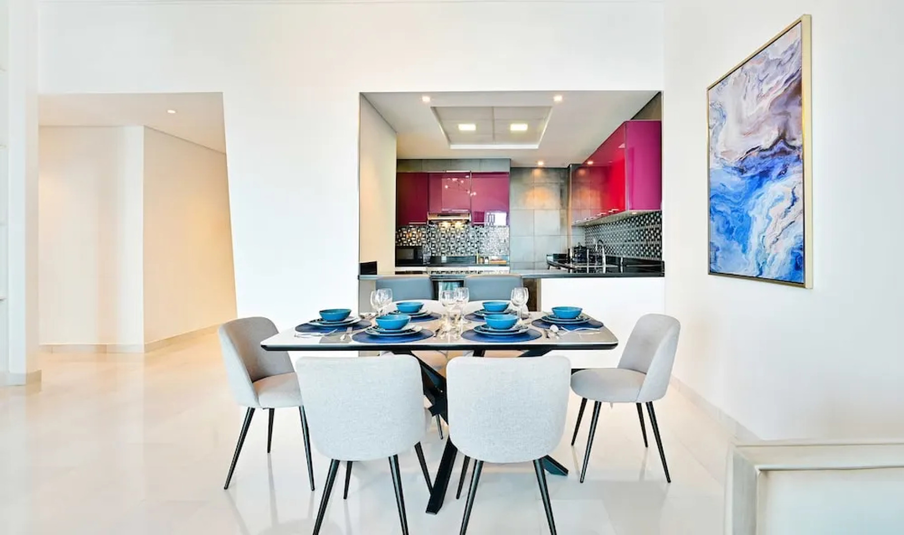 LUX  Cayan Superior Suite 4 Dubai Marina