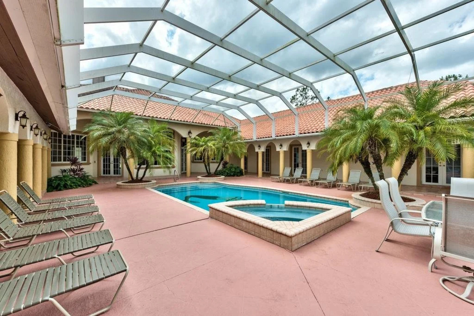 Knickerbocker Estate