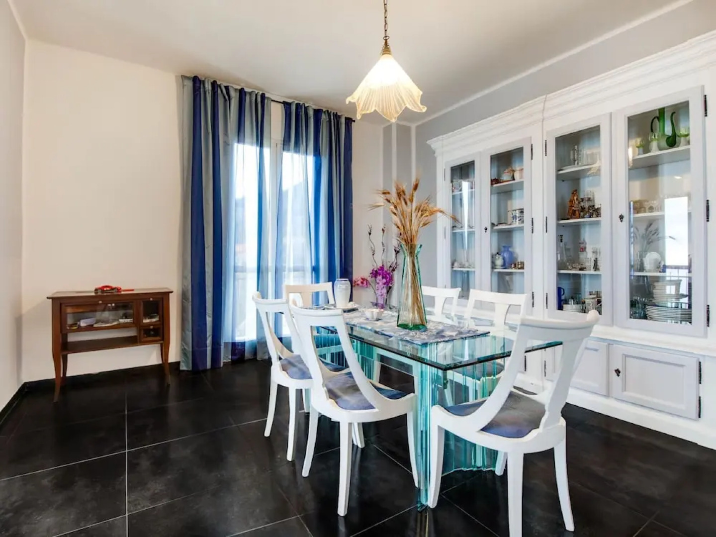 Scenic Holiday Home in Cipressa Near Town Centre