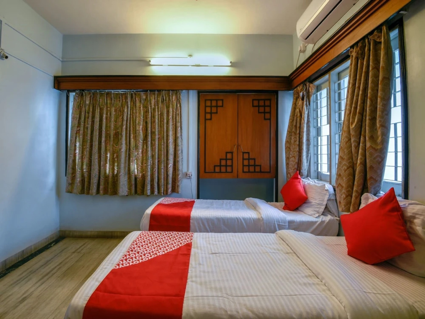 OYO 15199 Hotel Shree Maya