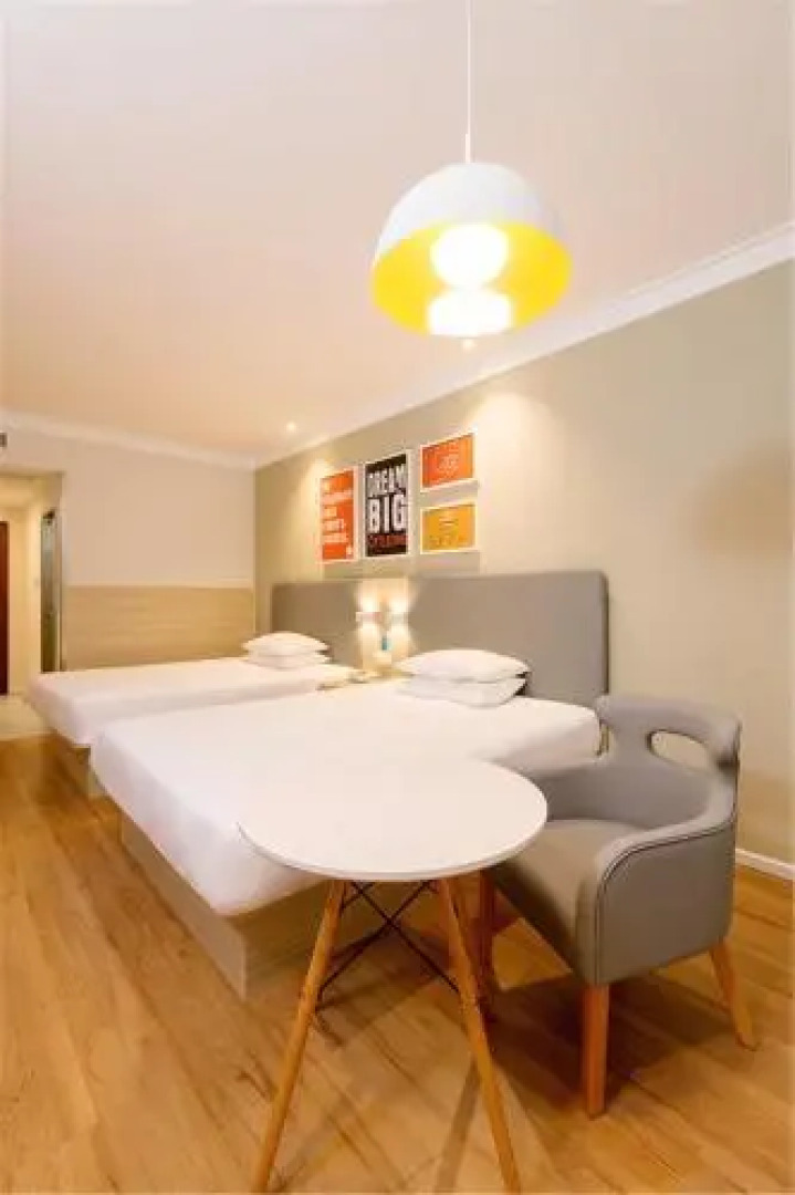 Hanting Guyuan City Government Hotel