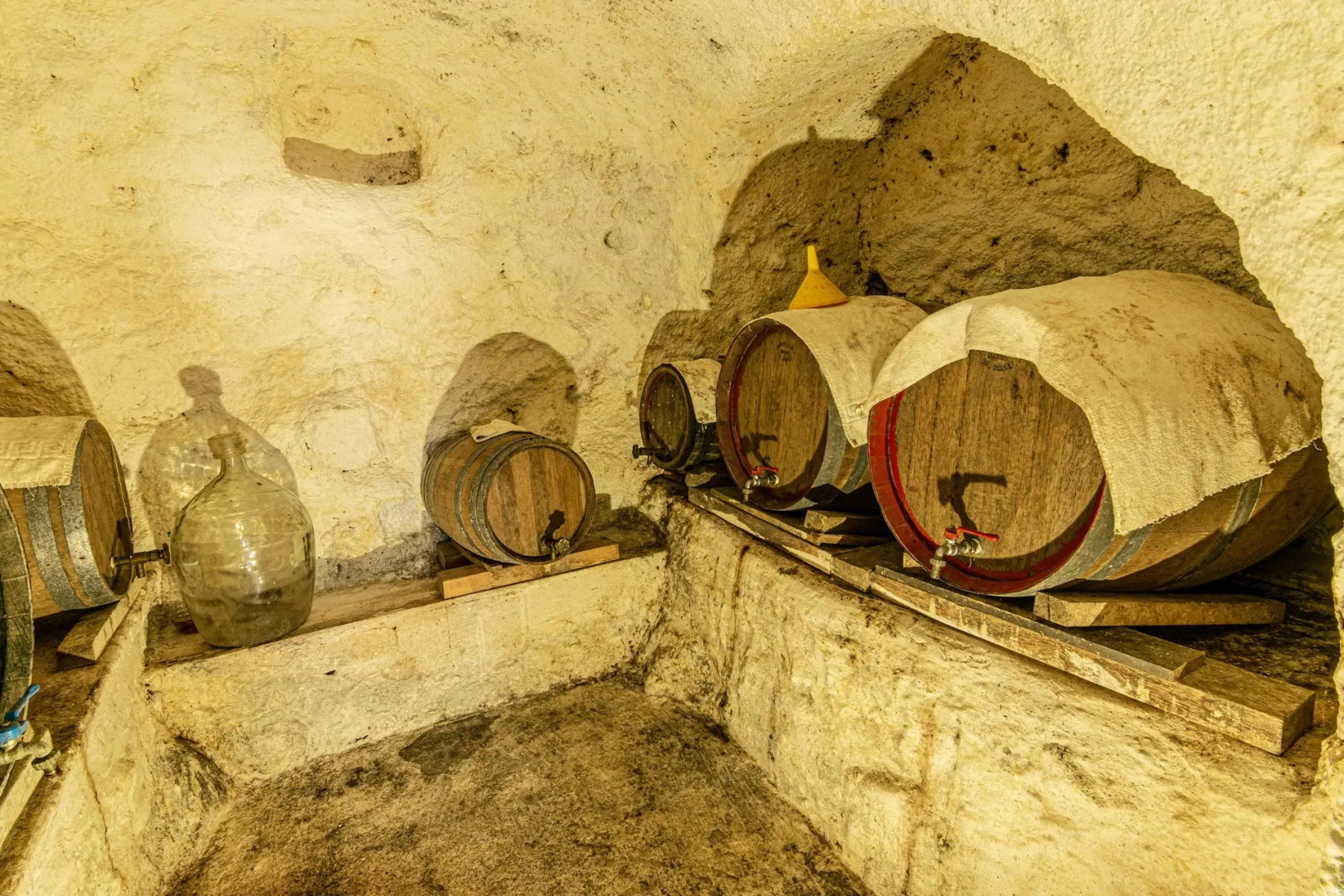 Phaos Santorini Suites