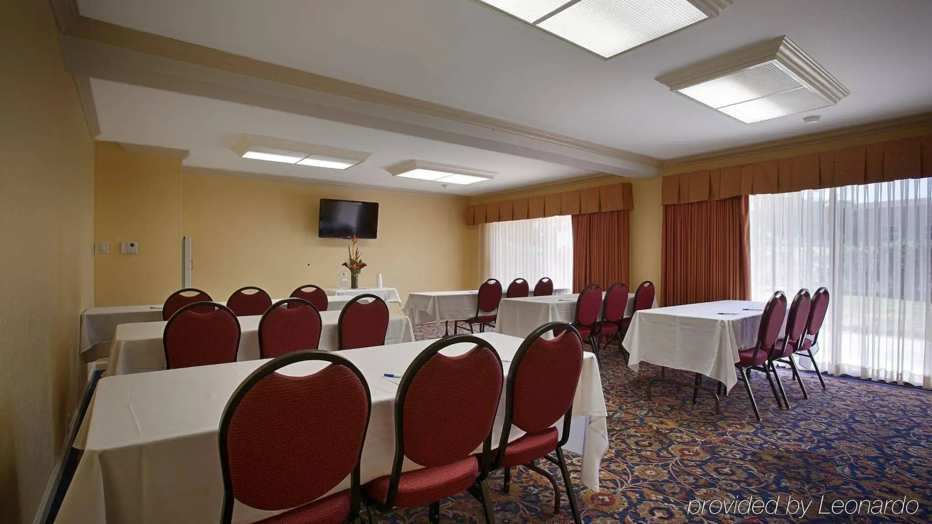 Best Western Plus Garden Court Inn