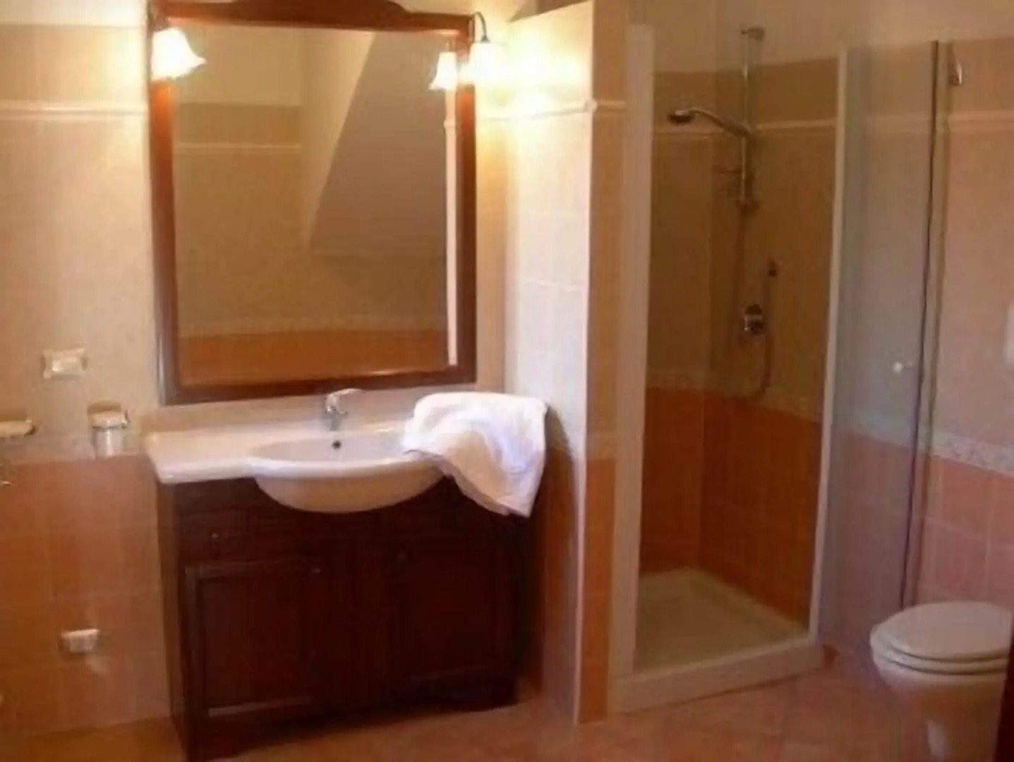 Albergo Residenziale Li Troni