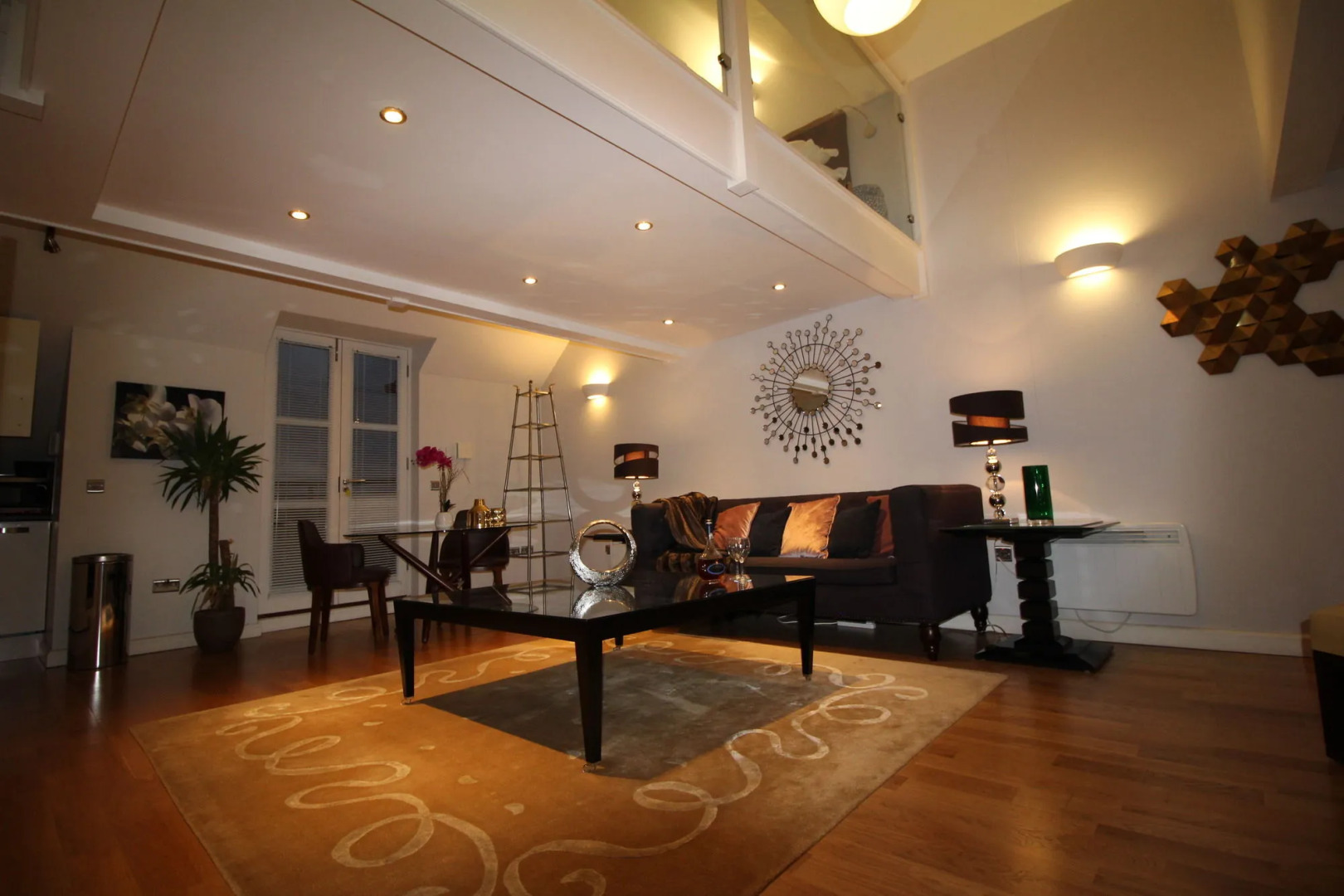 Lux Living Apartments - Marino Place