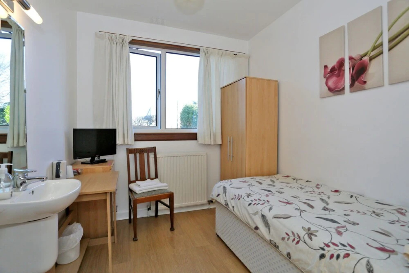 Lindhome Guest House Bed  Breakfast