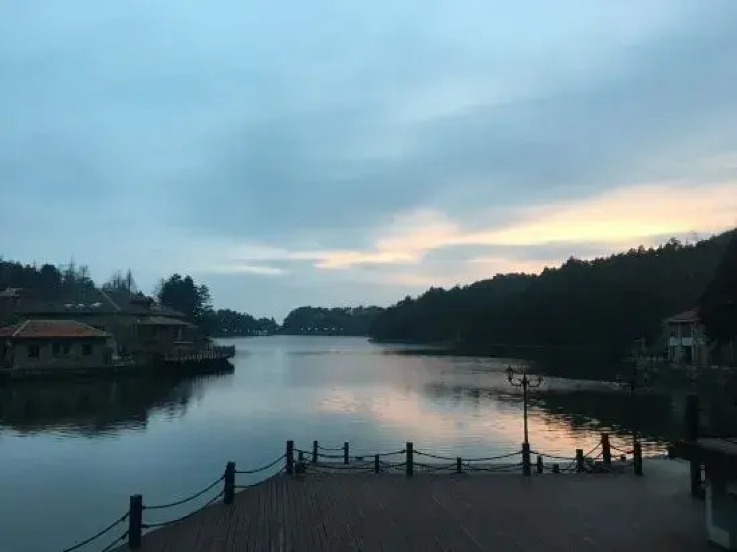Lushan Dongtian Guesthouse