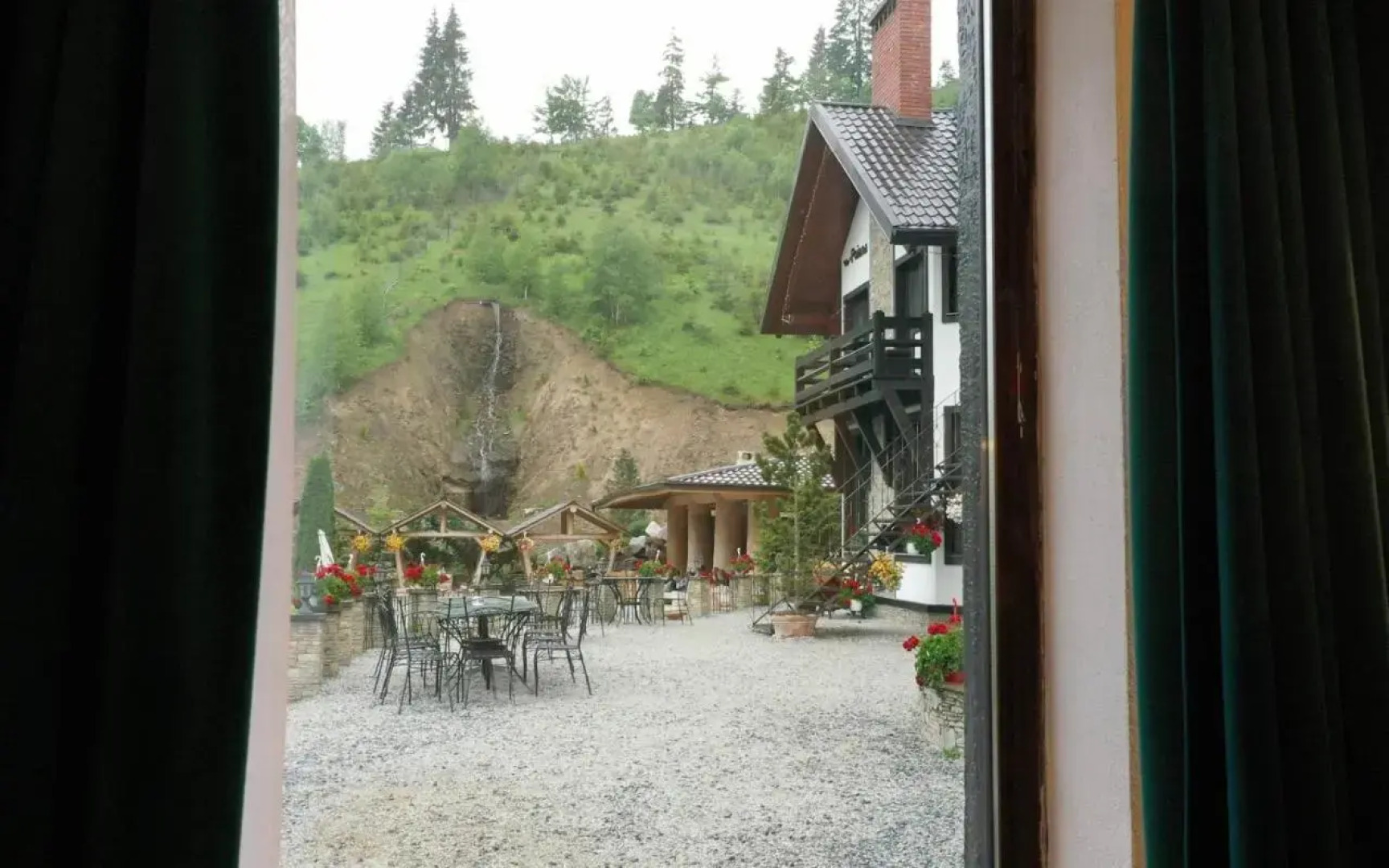 Pensiunea Poiana Izvoarelor