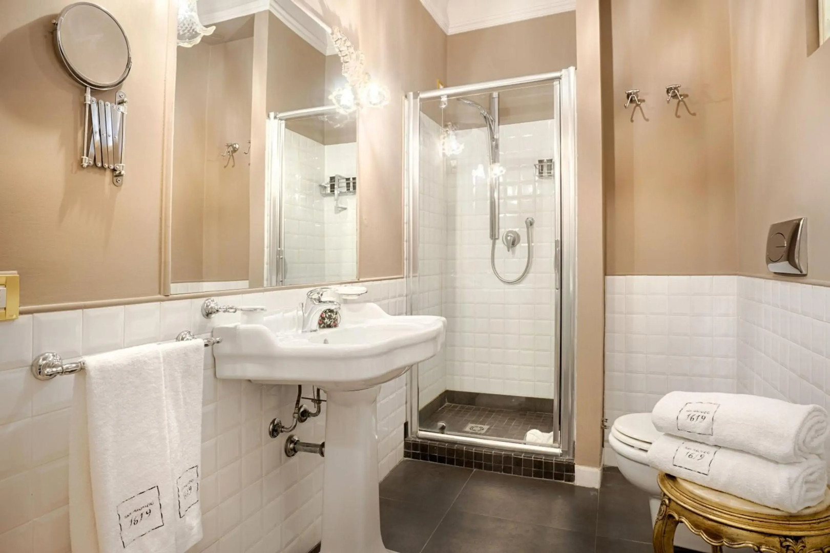 Relais Antica Badia - San Maurizio 1619