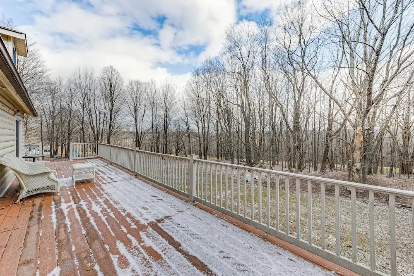 2 Mi to Elk Mountain: Poconos Escape on 11 Acres!