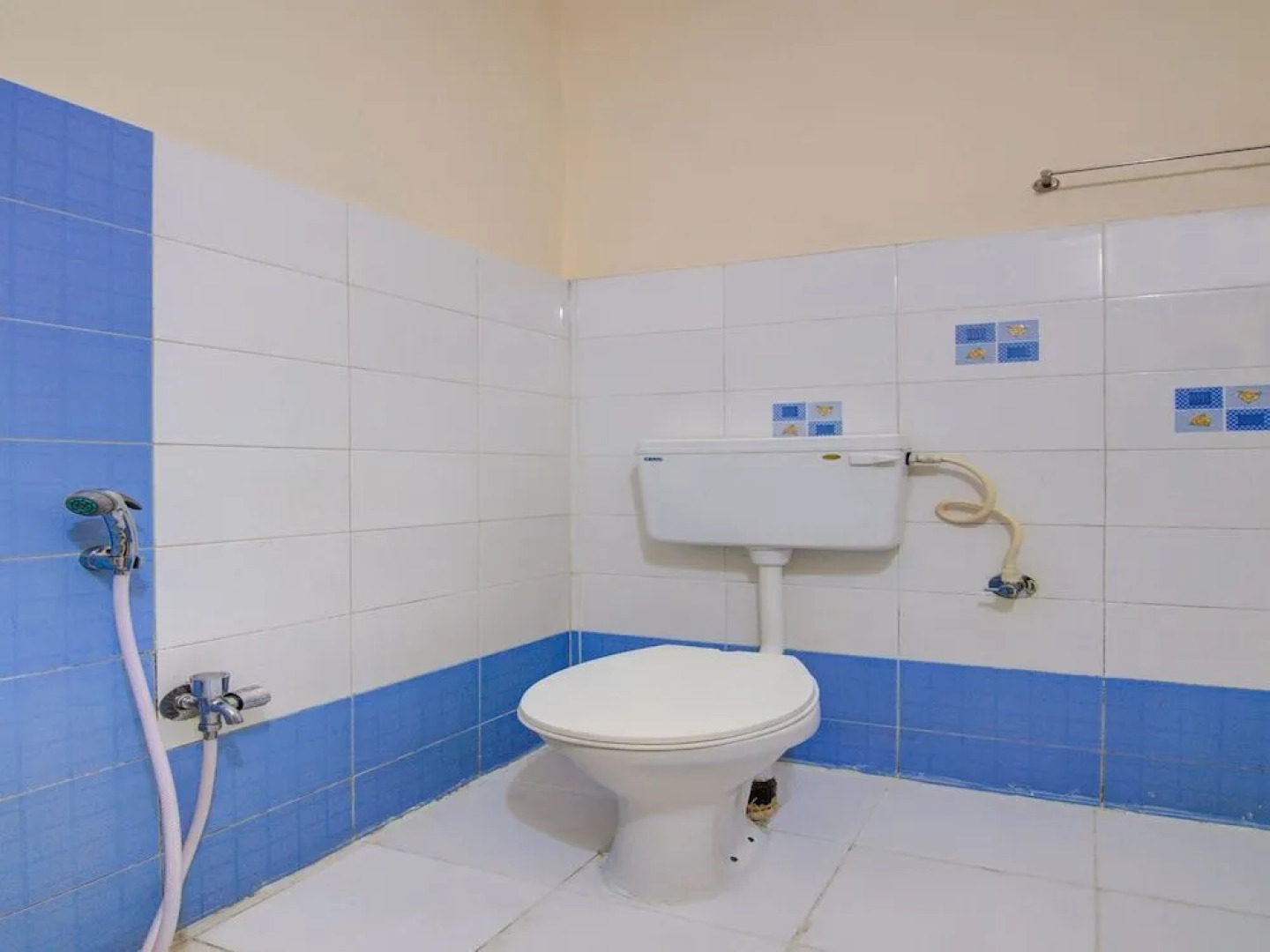 OYO 13321 Hotel Lakshmi Paradise