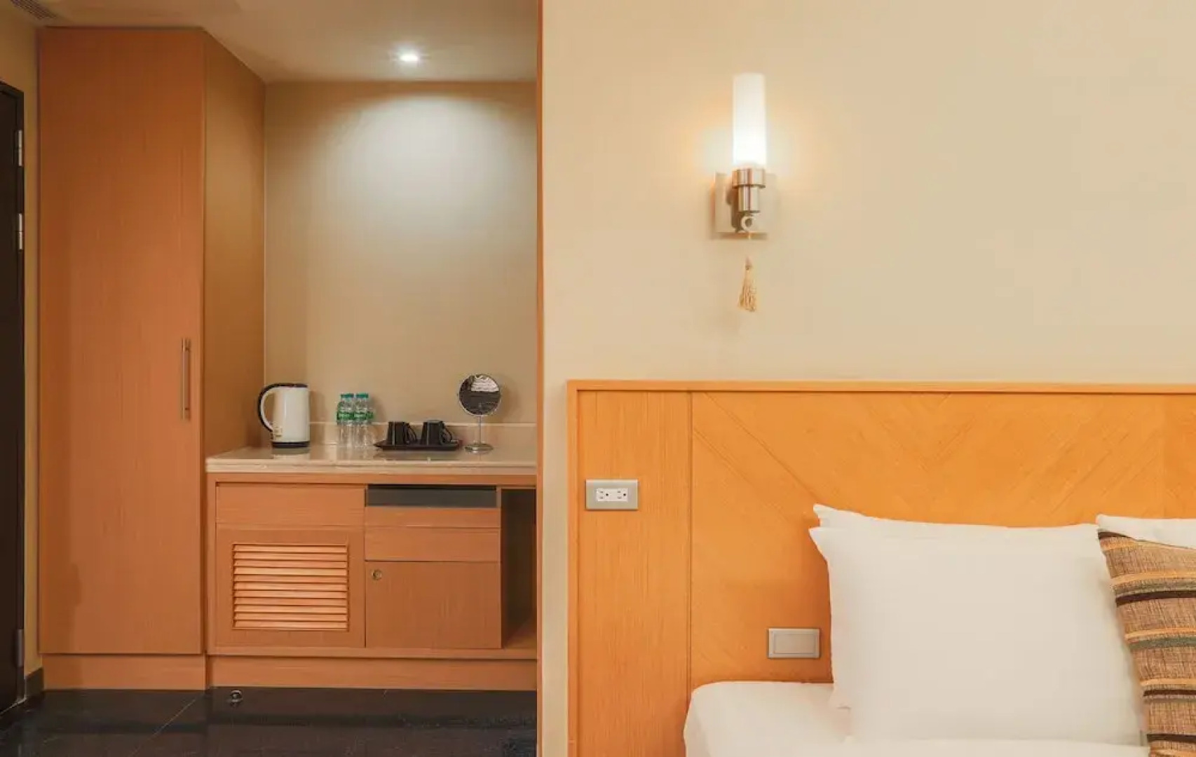 Sunrise Hot Spring Hotel