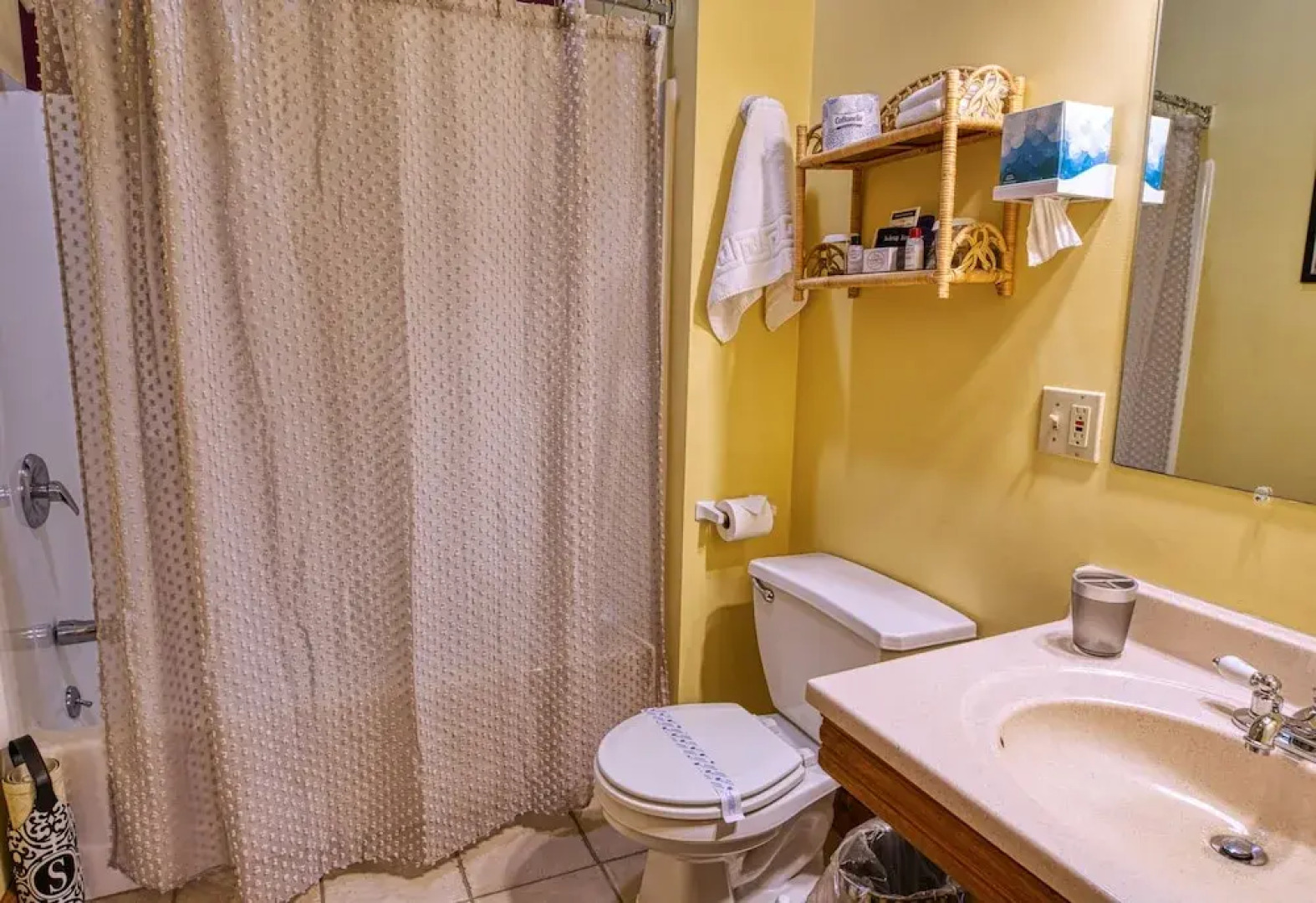 Rockwell Falls Inn and Wine Bar