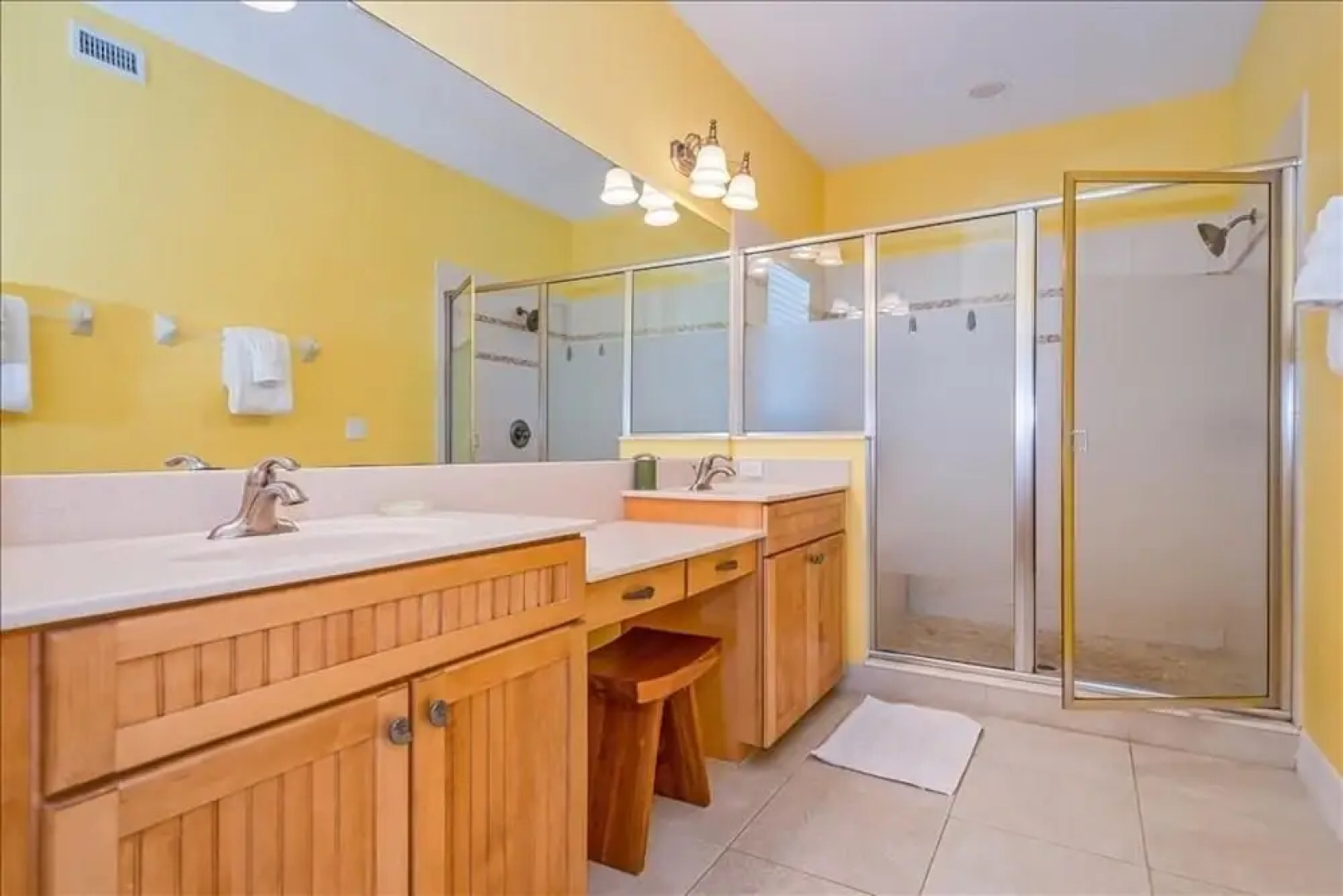 200 Seabreeze Ct - 5Br Home