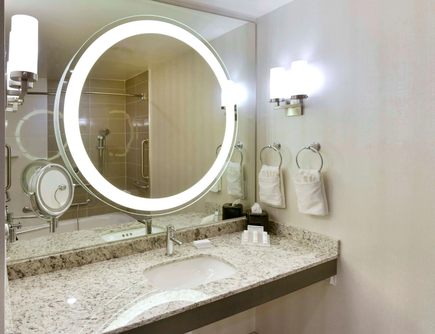 Hilton Garden Inn Raleigh /Crabtree Valley