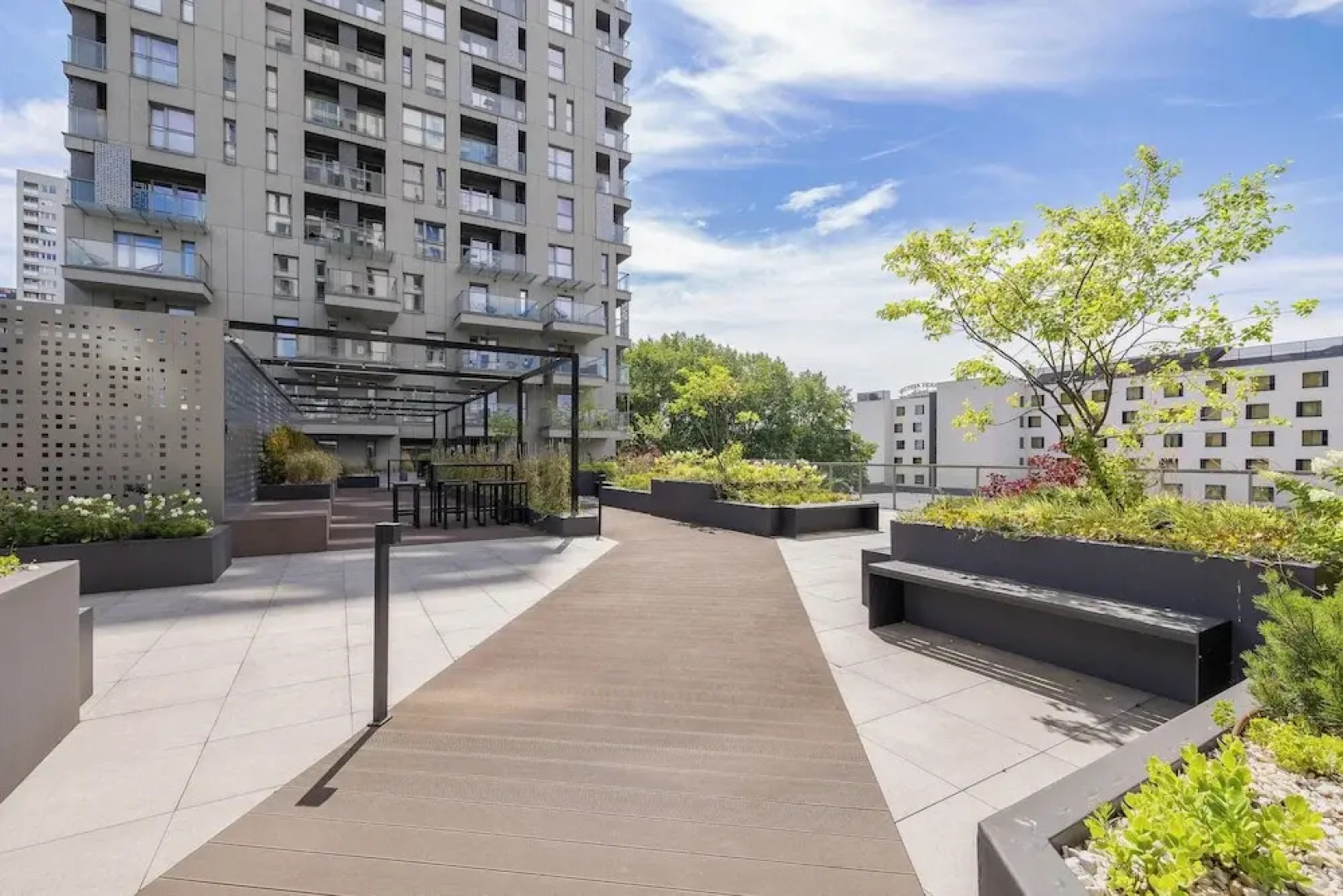 Modern Apartment by Renters