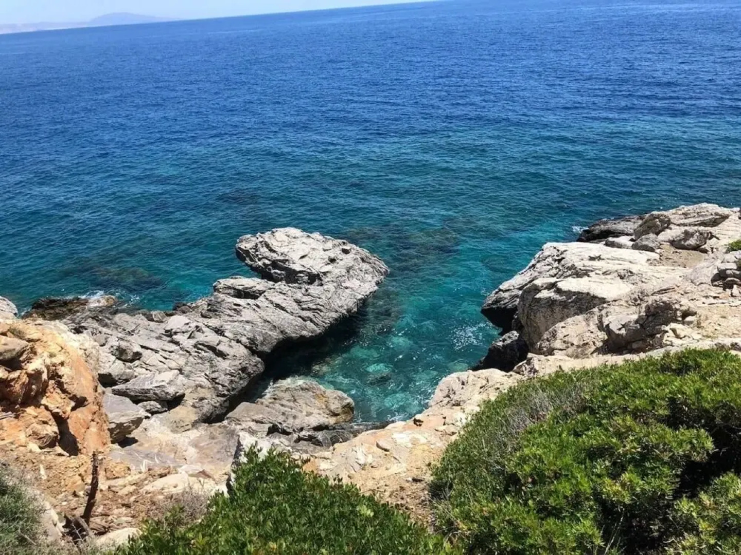 Villa Alati - Seafront Villa With Swimming Pool