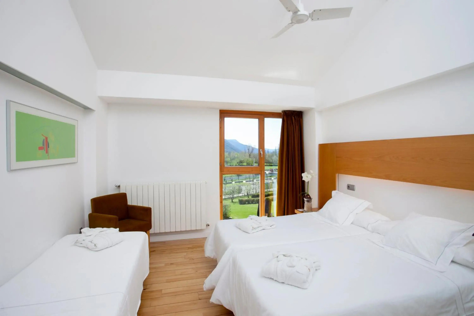 Tierra De Biescas Hotel