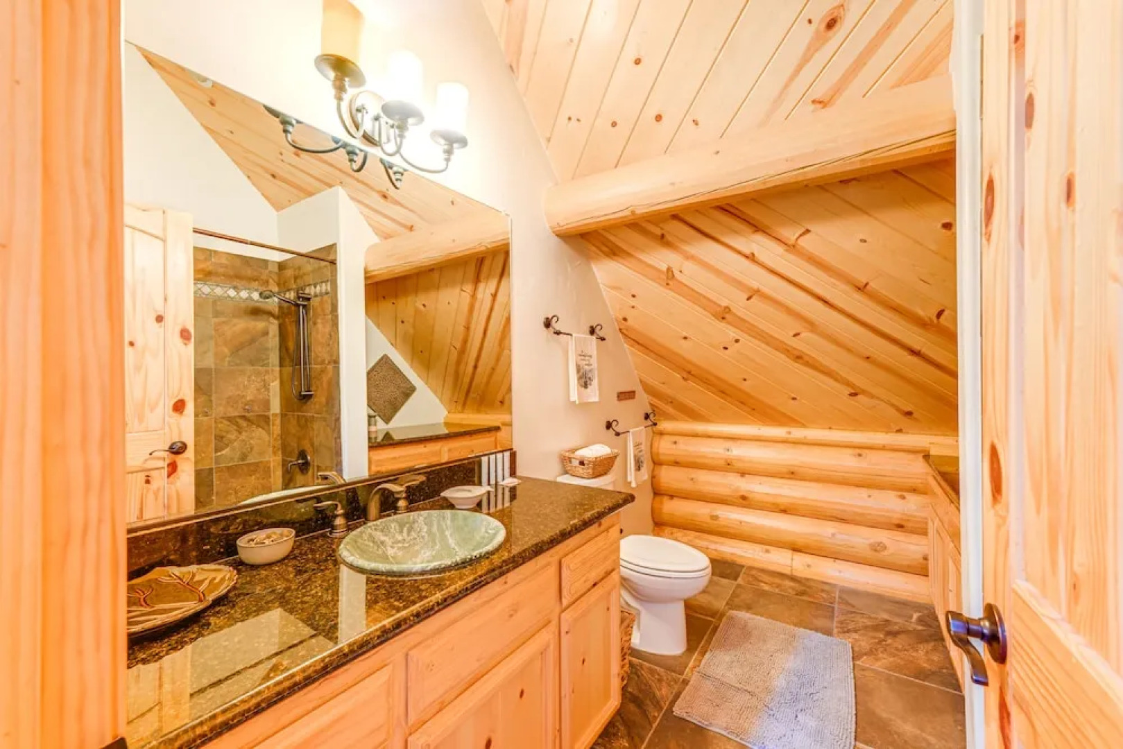 Mountain Cabin w/ Hot Tub: 4 Mi to Shaver Lake!