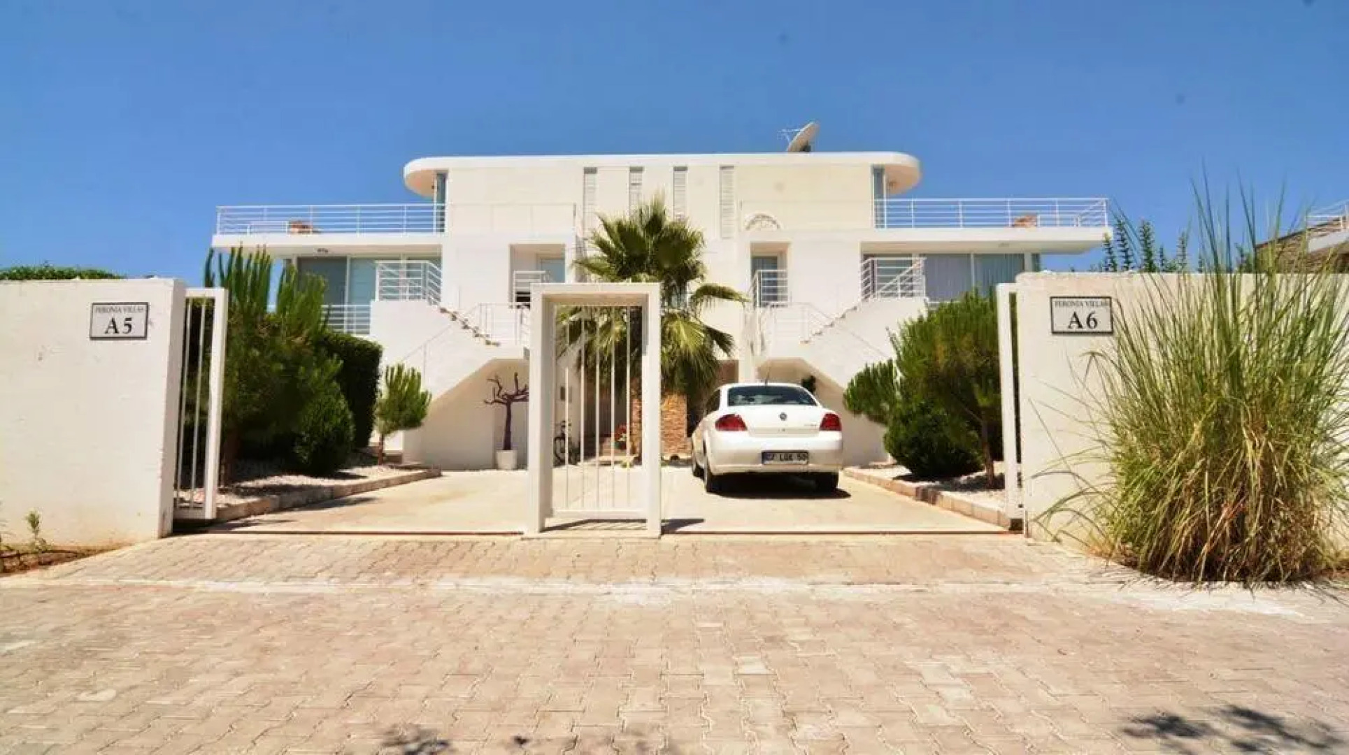 Novron Feronia Villas