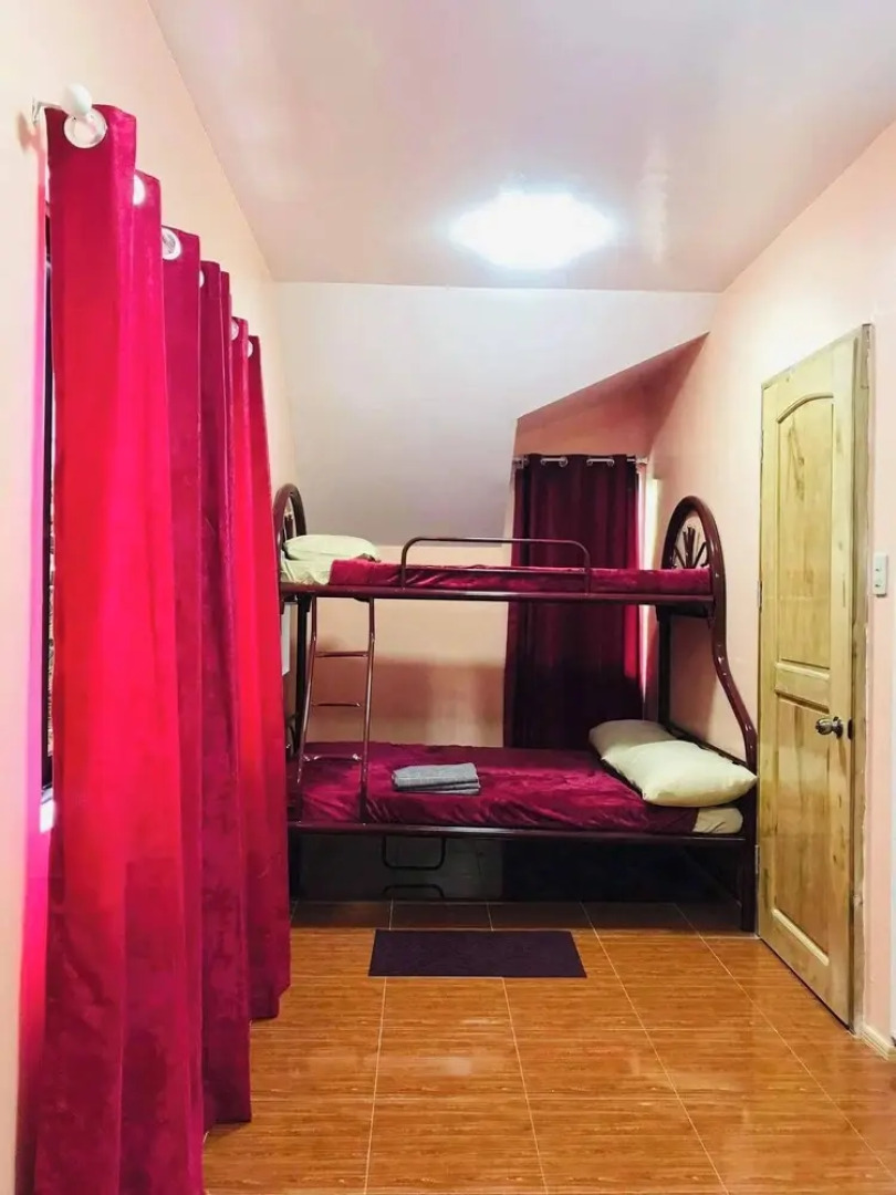 3 Bedrooms 2 Storey House!