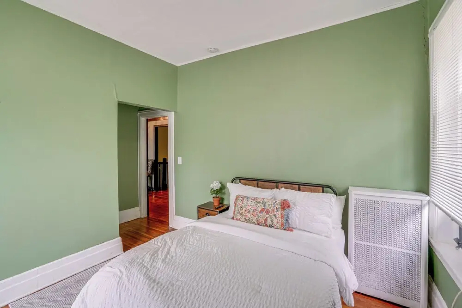 Steps to Union College: Home w/ Shared Yard!