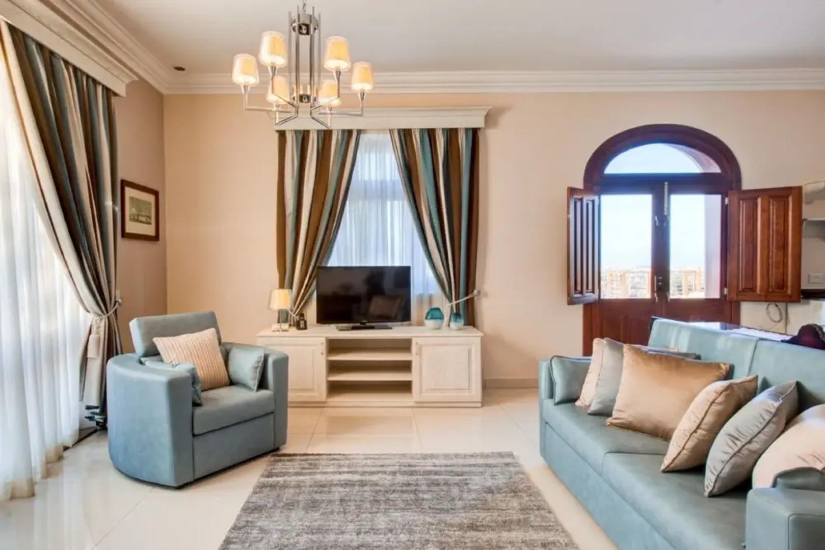 Villa Munqar 3 Bedroom Villa With Private Pool