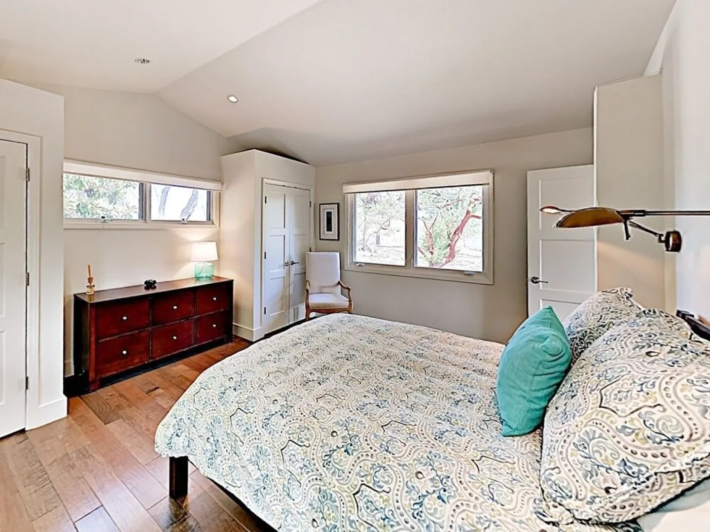 1515 Lawndale Country - 2 Br Cottage