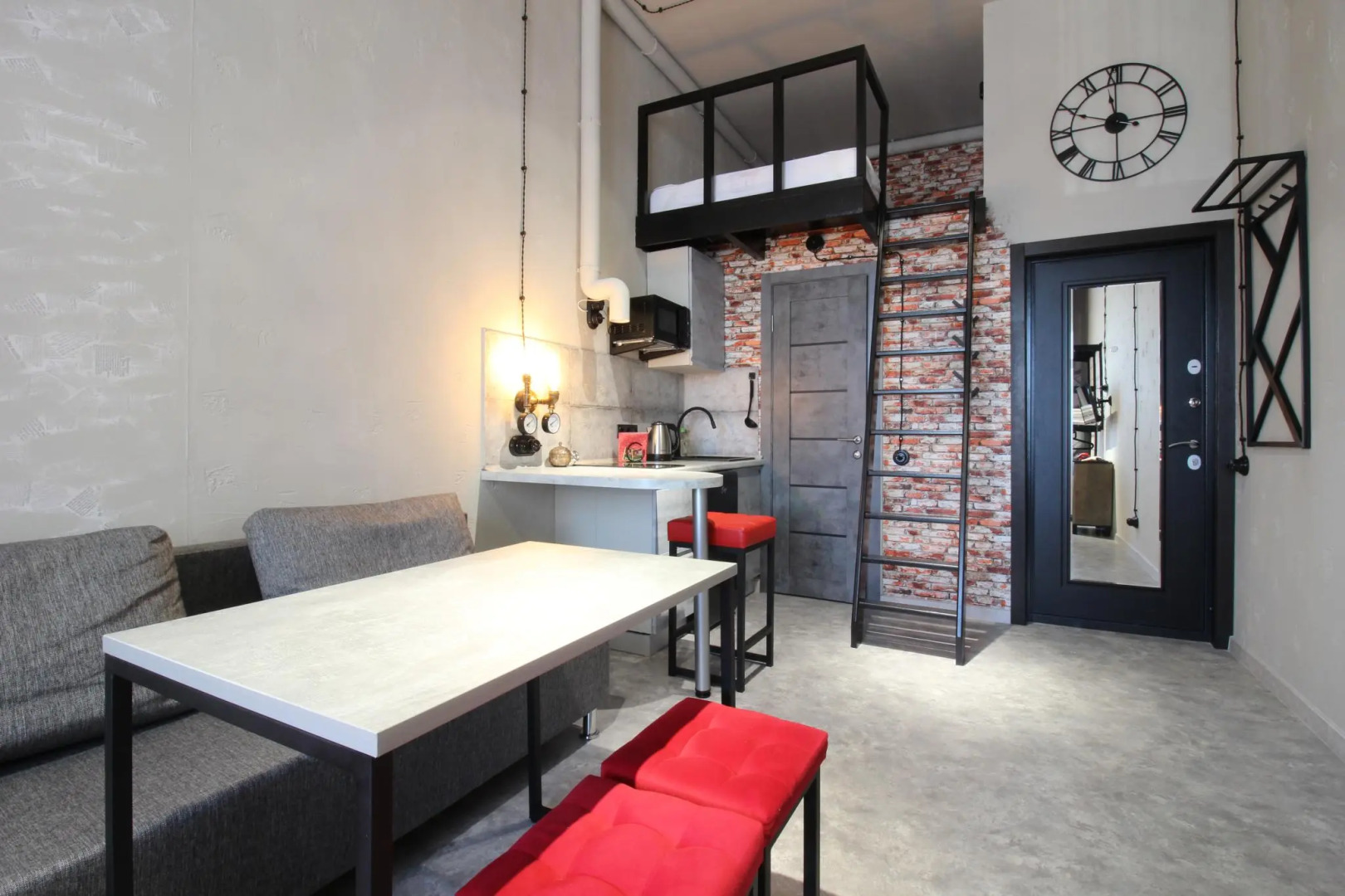 Максимум на улице Григорьева